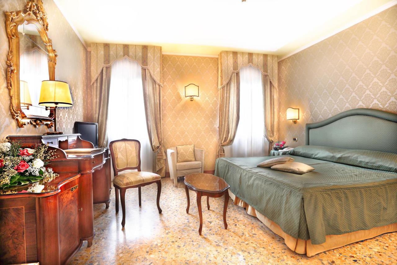 Deluxe Double with Canal View